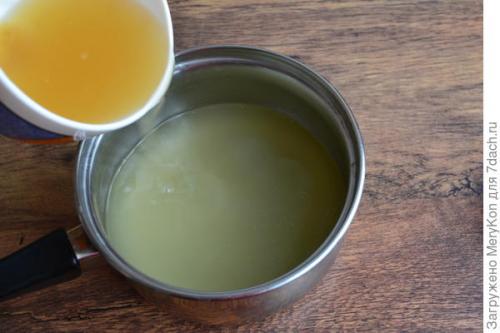 Холодец свинья в бутылке. Заливной холодец "Поросенок" в бутылке