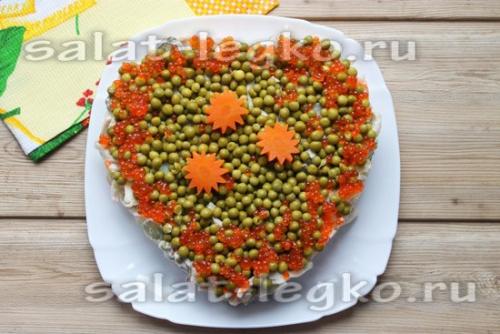 Салат-торт с кальмарами. Праздничный салат-торт из кальмаров в виде сердца