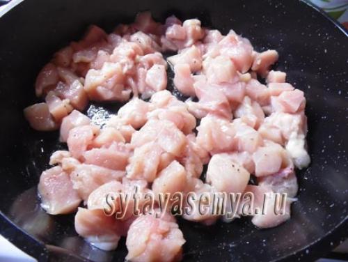 Паста со шпинатом и курицей. Макароны с курицей, шпинатом и сыром