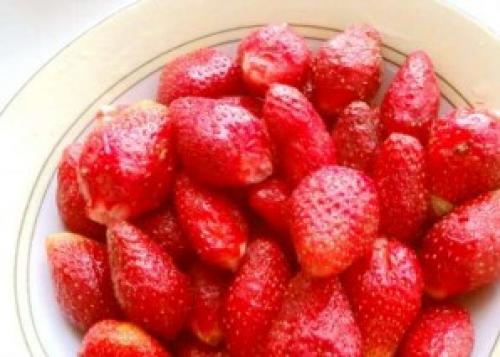 Торт-суфле с клубникой. Клубничное суфле для торта