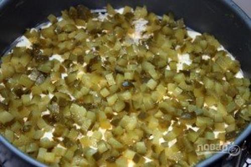 Салат с отварной рыбой. Рыбный салат из отварной рыбы