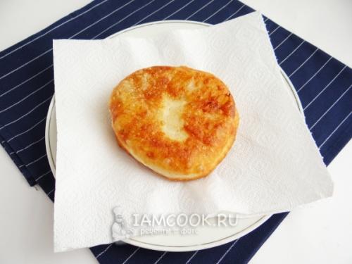 Дрожжевые лепешки с луком. Лепёшки с луком на сковороде