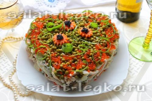 Салат-торт с кальмарами. Праздничный салат-торт из кальмаров в виде сердца