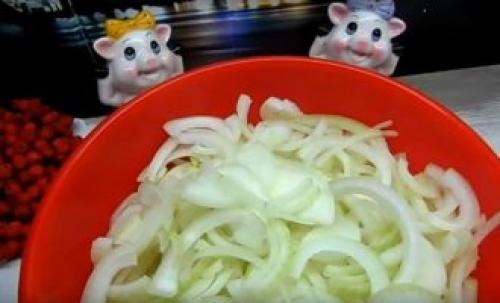 Салат с рыбой на зиму. Рецепты салата на зиму со скумбрией и другой рыбой