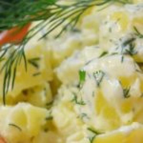 Картошка в мультиварке со сметаной. Тушеная в мультиварке картошка со сметаной