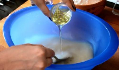 Рецепт домашнего хлеба в духовке на сырых дрожжах. Приготовление