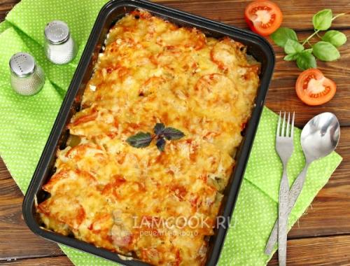 Мясо по-французски с картофелем и помидорами. Мясо по-французски с картошкой и помидорами