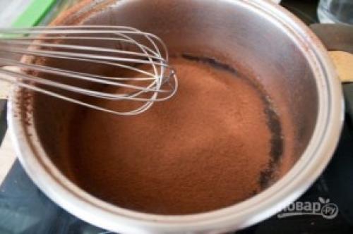 Шоколадный муссовый торт с зеркальной глазурью