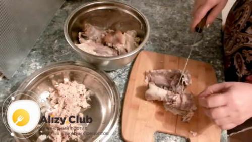 Как достать холодец из пластиковой бутылки. Пошаговое приготовление