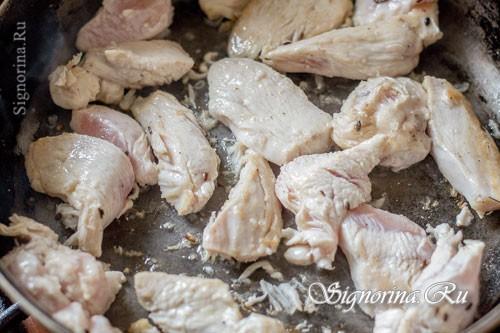 Курица со шпинатом со сливками. Куриное филе со шпинатом в сливках