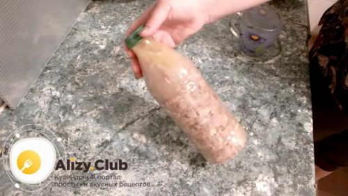 Как достать холодец из пластиковой бутылки. Пошаговое приготовление