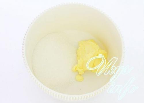 Яблочный пирог с корицей