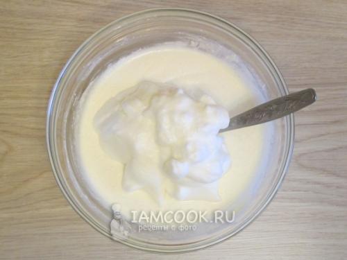 Песочный пирог с яблоками и творогом