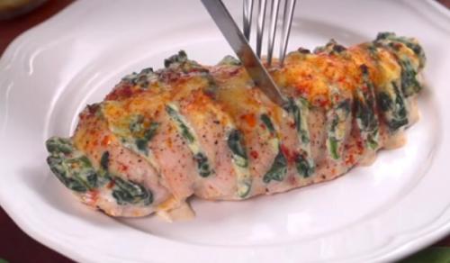Курица со шпинатом и сыром. Куриная грудка со шпинатом