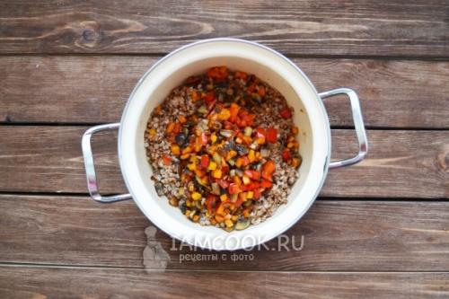 Как запекать утку в духовке с гречкой. Утка, фаршированная гречкой