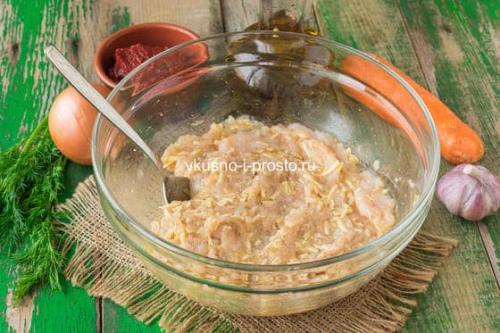 Митболы из курицы в томатном соусе. Куриные митболы с сыром в томатном соусе