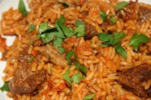 Плов на сковороде из свинины с томатной пастой. Рецепт плова с томатной пастой