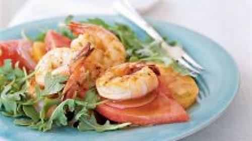 Салат с красной рыбой. С добавлением креветок