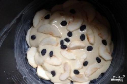 Шарлотка с яблоками в мультиварке. Яблочная шарлотка в мультиварке