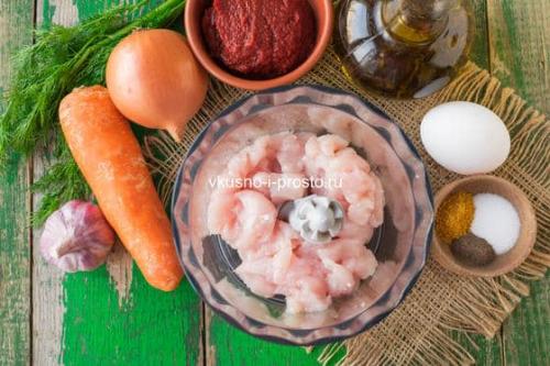 Митболы из курицы в томатном соусе. Куриные митболы с сыром в томатном соусе