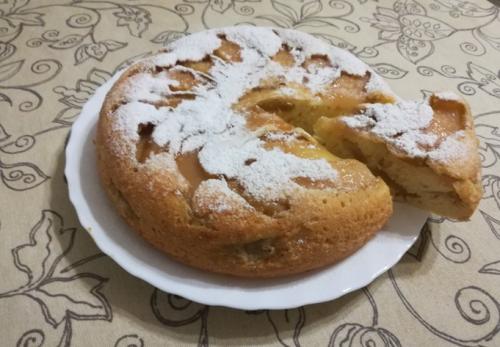 Шарлотка в мультиварке с содой. Пышная шарлотка в мультиварке с яблоками — классический рецепт