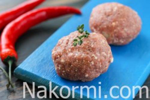 Митболы в сливочном соусе с грибами. 