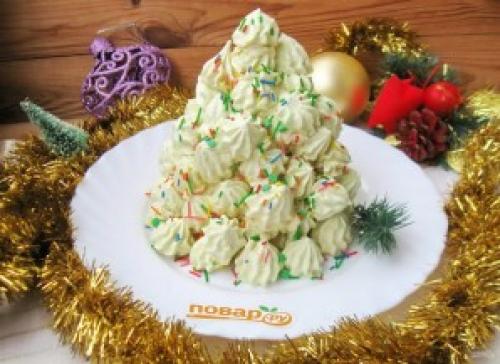Елочка из безе. Торт "Новогодняя ёлочка из безе"