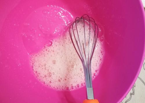 Шарлотка в мультиварке с содой. Пышная шарлотка в мультиварке с яблоками — классический рецепт