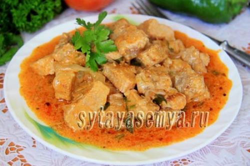 Гуляш из свинины в мультиварке. Гуляш из свинины с томатной подливкой в мультиварке