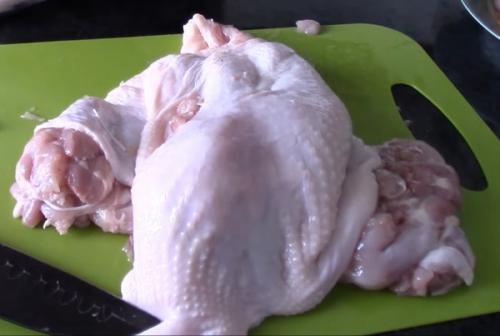 Нежный и очень вкусный куриный рулет.