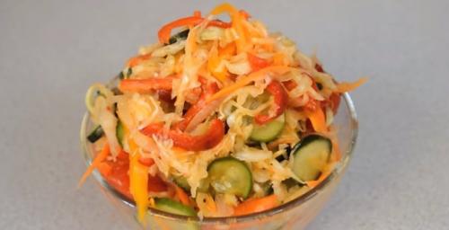Салат с капусты на зиму рецепт без варки. Вкусный салат на зиму «Кубанский» с капустой и овощами
