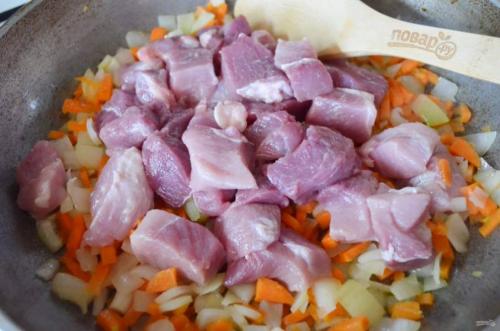 Плов на сковороде со свининой пошаговый рецепт.