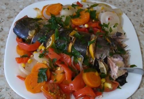 Горбуша с овощами. Как запечь горбушу с овощами в духовке в рукаве