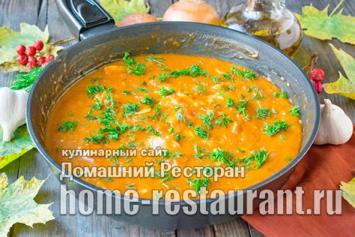 Гуляш из индейки с подливкой