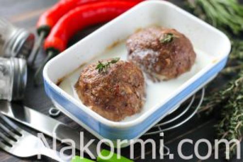 Митболы в сливочном соусе с грибами. 