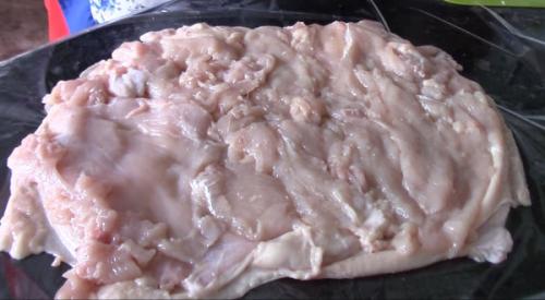 Нежный и очень вкусный куриный рулет.