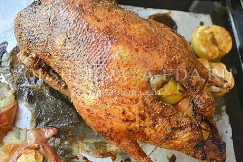 Как запекать утку. Утка, запеченная целиком с фруктами (рецепт с пошаговыми фото)