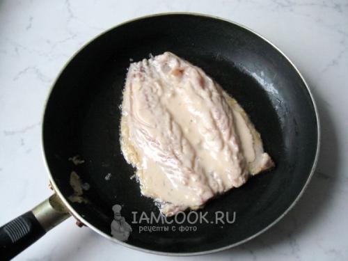 Скумбрия в сырном кляре. Филе скумбрии в кляре