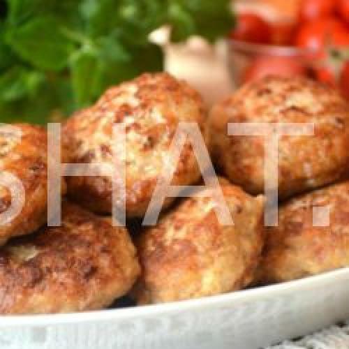 Тефтели с рисом в сметанном соусе. Пошаговый рецепт с фото