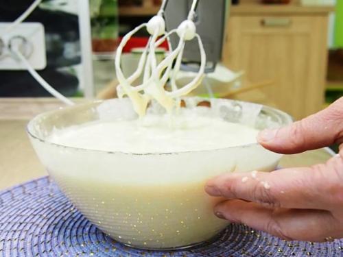 Манник рецепт воздушный. Оригинальный рецепт невероятно пышного «мокрого» манника