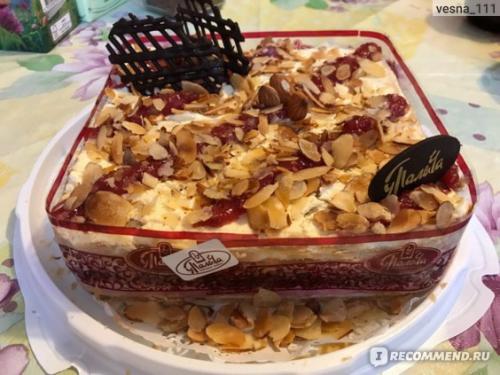 Наполеон с Малиной от Палыча. Сочетание наполеона с нежнейшим кремом и малинкой, это просто фантастика!