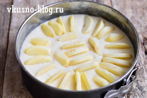 Яблочный пирог на кефире на скорую руку