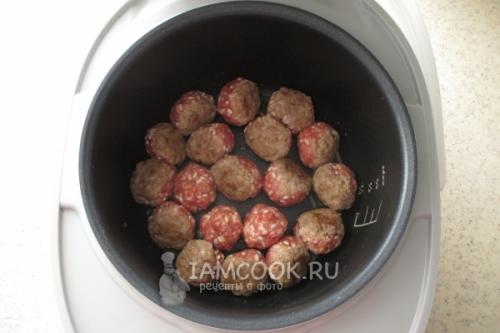 Тефтели с рисом в мультиварке (с подливкой)