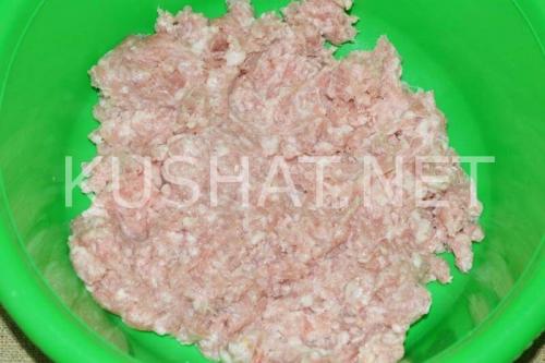 Тефтели с рисом в сметанном соусе. Пошаговый рецепт с фото