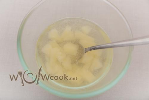 Творожный торт без выпечки с желатином. Творожно желейный торт без выпечки с печеньем и ананасами