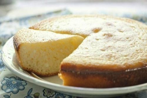 Манник на кефире в мультиварке. Манник в мультиварке без муки на кефире