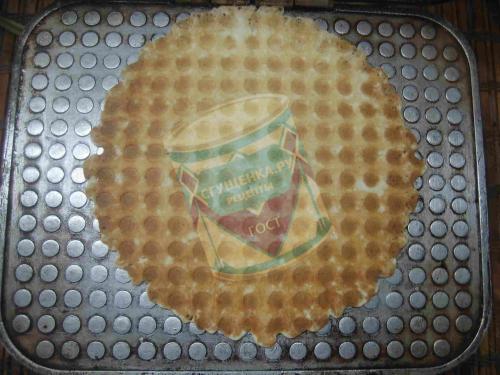 Вафли со сгущенкой рецепт для электровафельницы. Вафли на сгущенке в электровафельнице