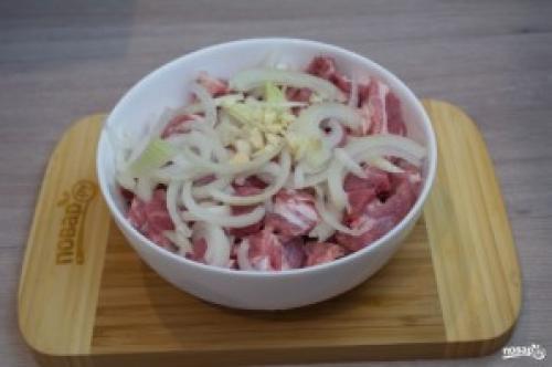 Рецепт приготовления шейки свиной. Свиная шея кусочками в духовке