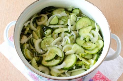 Салат из огурцов-на зиму Зимний Король. Салат «Зимний король» из огурцов на зиму