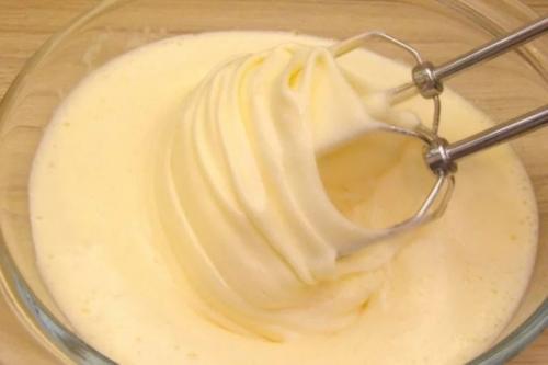 Бисквит на белках с яблоками. Бисквит: рецепт с яблоками